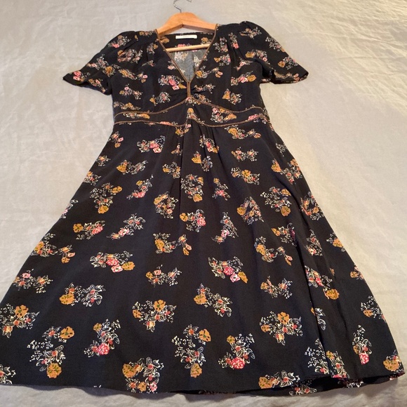Sessun Dresses & Skirts - Sessun Jimama Dress, black with floral pattern.